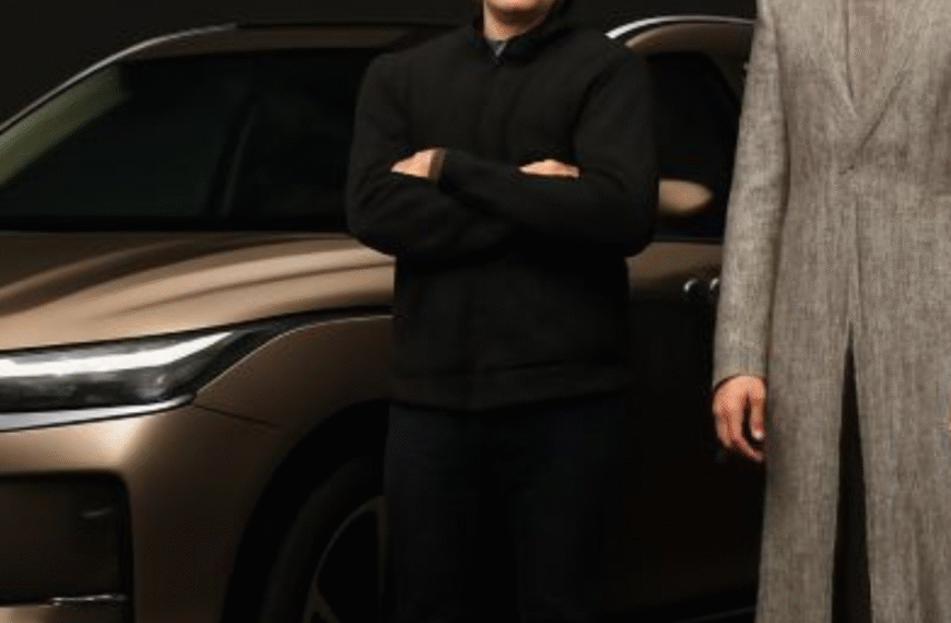 SOUEAST and Michael Cinco Redefine Luxury with Stylish Mobility at Dubai Fashion Week