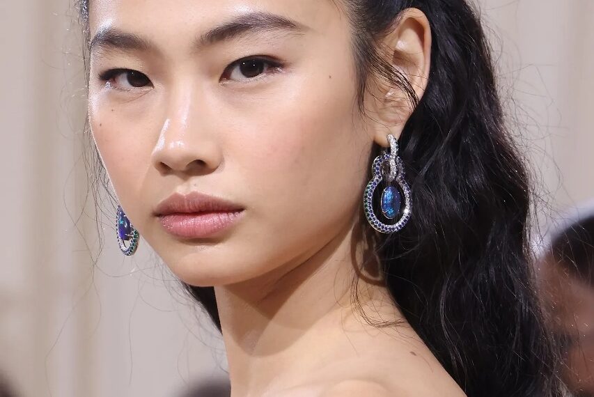 The no-makeup makeup look has taken over red carpets.